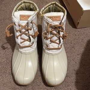 Cute comfy Sperry’s